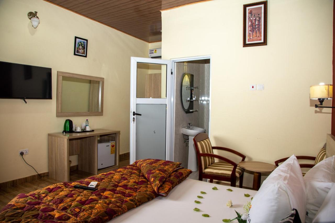 Grand Star Hotel North Legon Zewnętrze zdjęcie