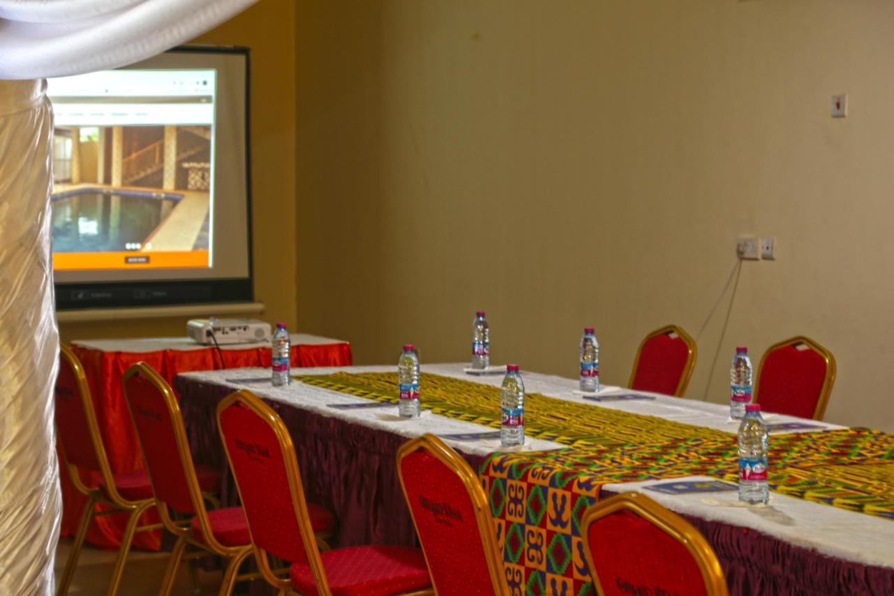 Grand Star Hotel North Legon Zewnętrze zdjęcie