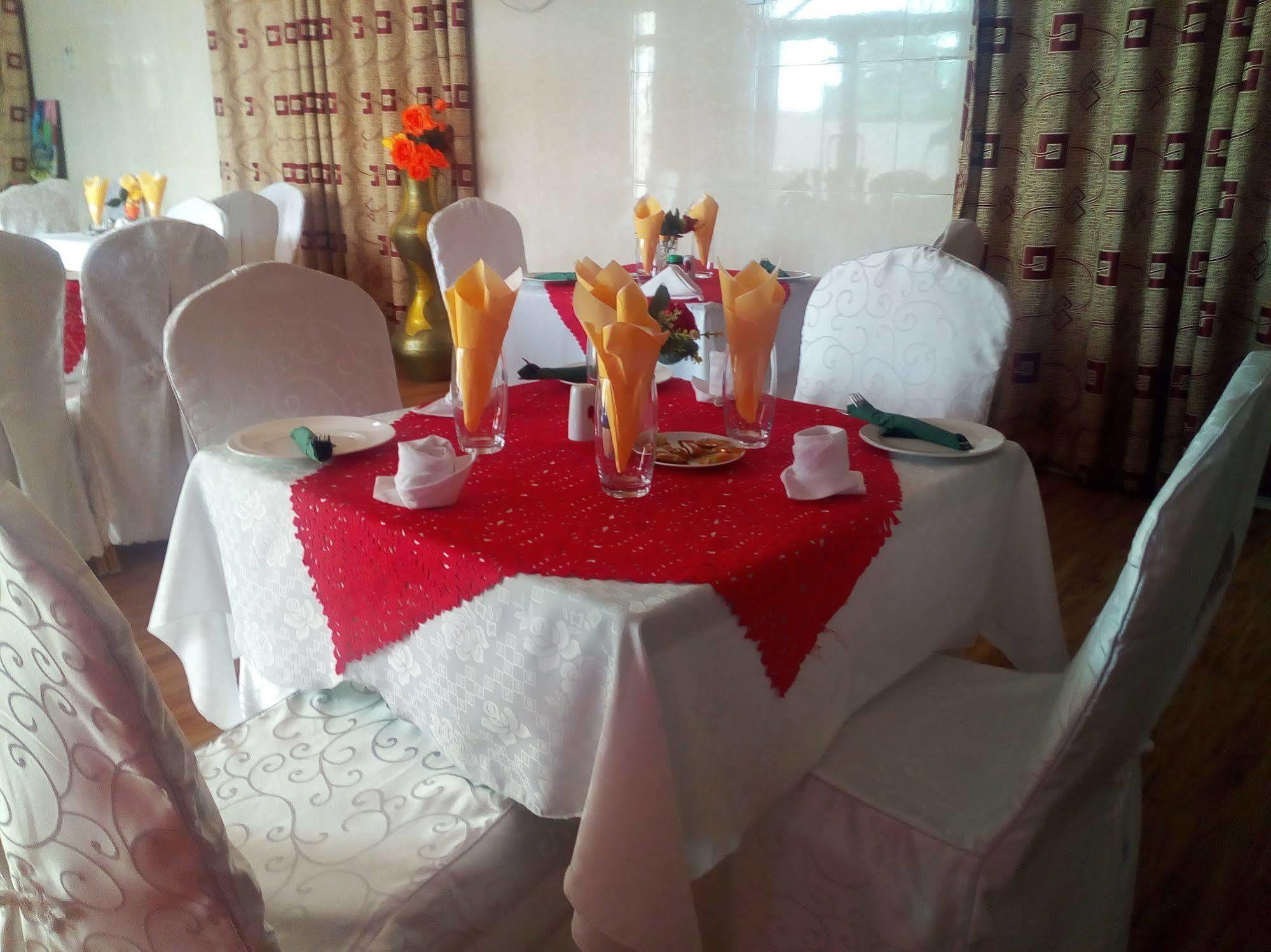Grand Star Hotel North Legon Zewnętrze zdjęcie