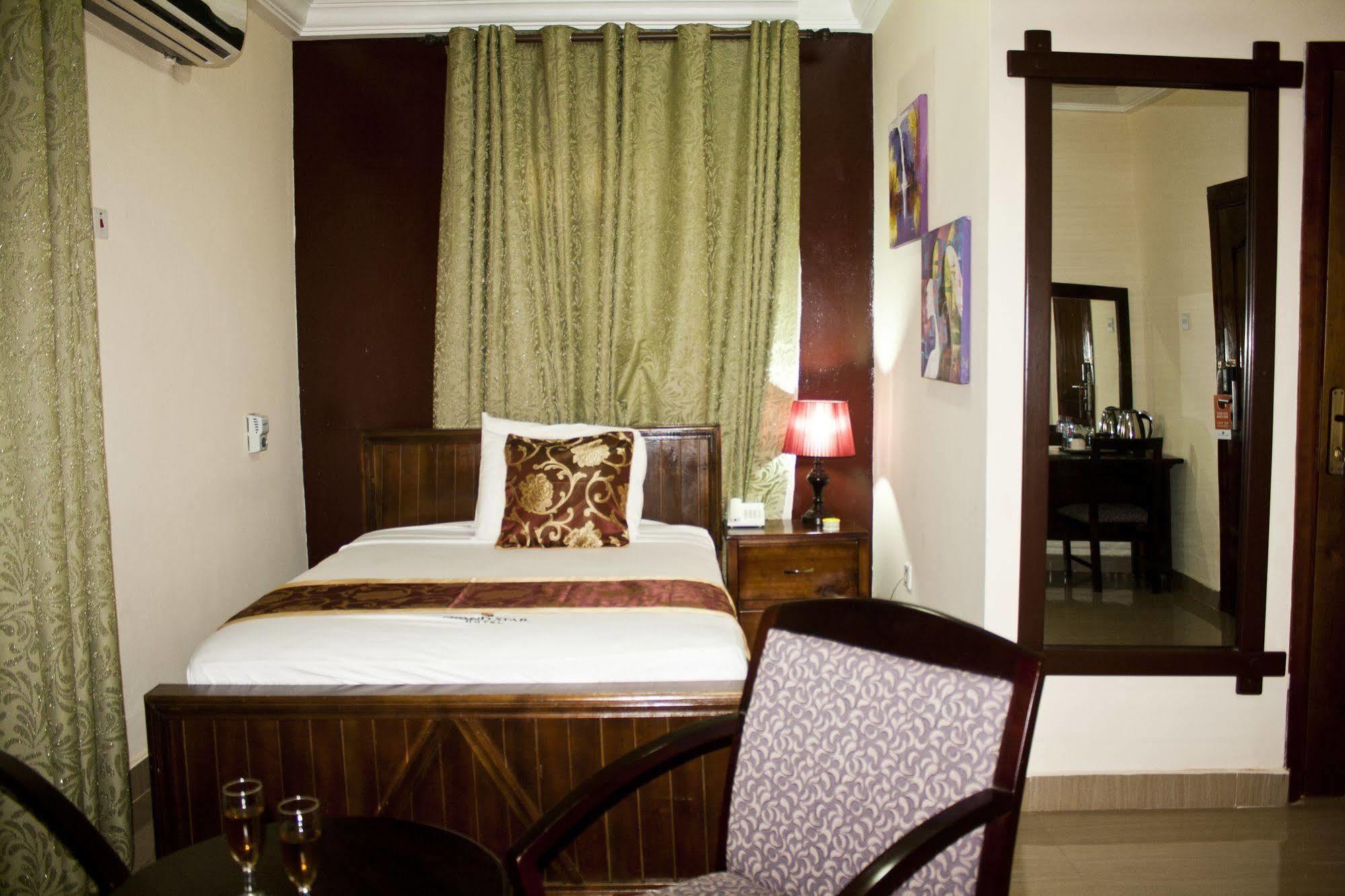 Grand Star Hotel North Legon Zewnętrze zdjęcie